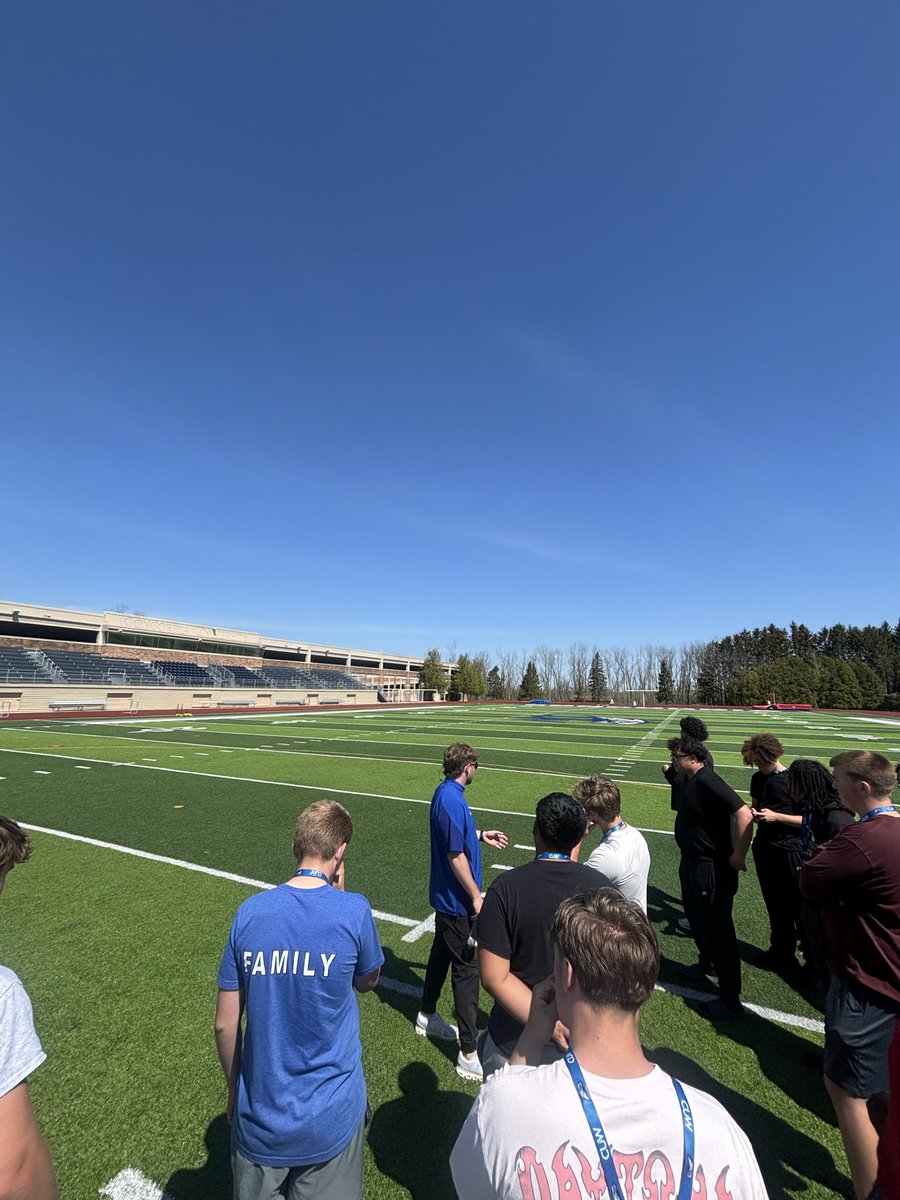 BrendynSawall's tweet photo. Had a blessed morning out at Concordia with my @oshkoshnorthfb teamates @T_Manuel15 and @AmareeDavis9. Thank you to @jfederico8 and @CUWFB for having me out! Can’t wait to see it again! https://t.co/eqIlQpn8Io