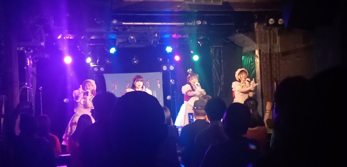 HandmadeCITY's tweet photo. 最高！(*☆∀<)w
また開催してほしい
衣装交換が！
可愛すぎたぁぁο(∥0∥)ο

#スワハピツーマン https://t.co/jOtJC0DoLc