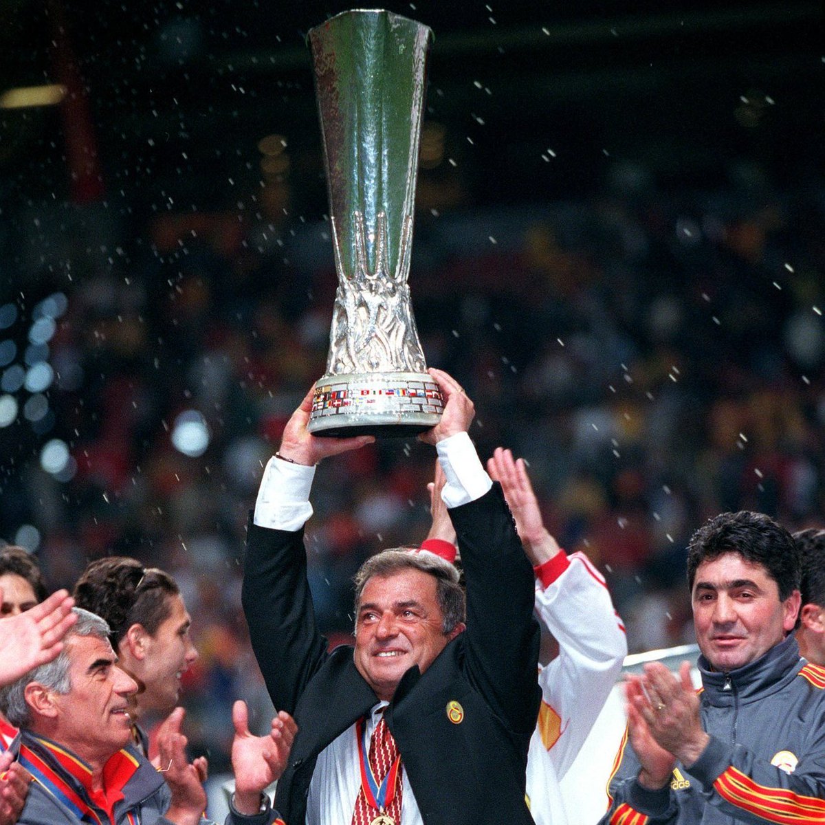 pusholder's tweet photo. Galatasaray, 26 yıl önce bugün UEFA Kupası şampiyonu oldu. https://t.co/o9KEXtsT4z