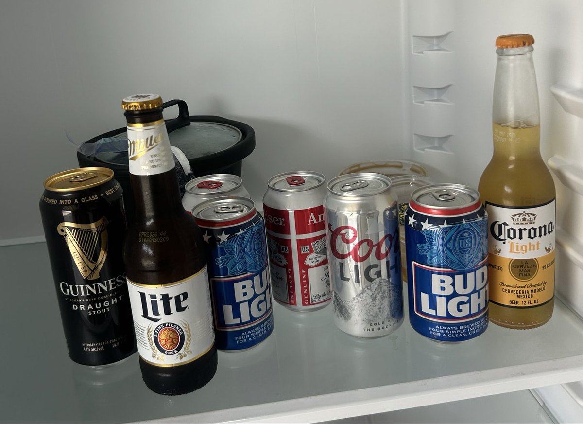 doublebarrelT's tweet photo. Bullpen game for the squad. What should be my #opener? https://t.co/sBFkyPN9Ir