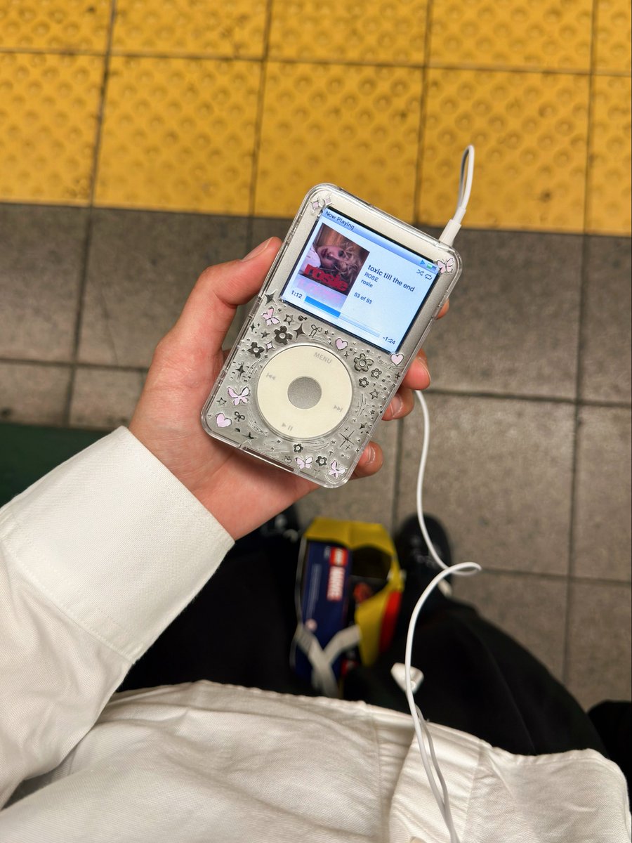 ria ˙ᵕ˙ tweet media