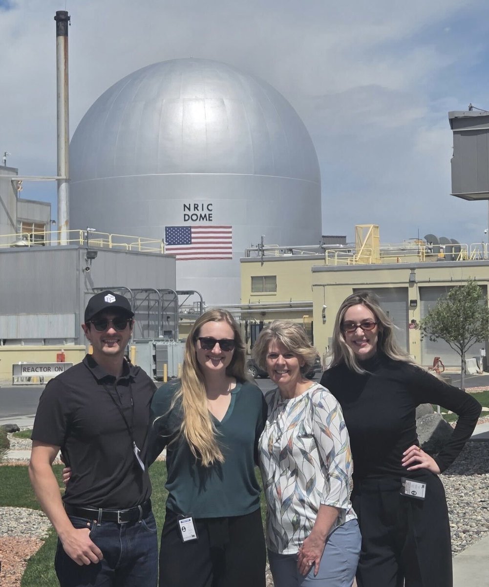 _mjpsmith's tweet photo. 40 miles into the Idaho desert with a working nuclear reactor in the background. Pretty cool onsite for @colab_software at @INL ☢️ https://t.co/6BrRczvqq1