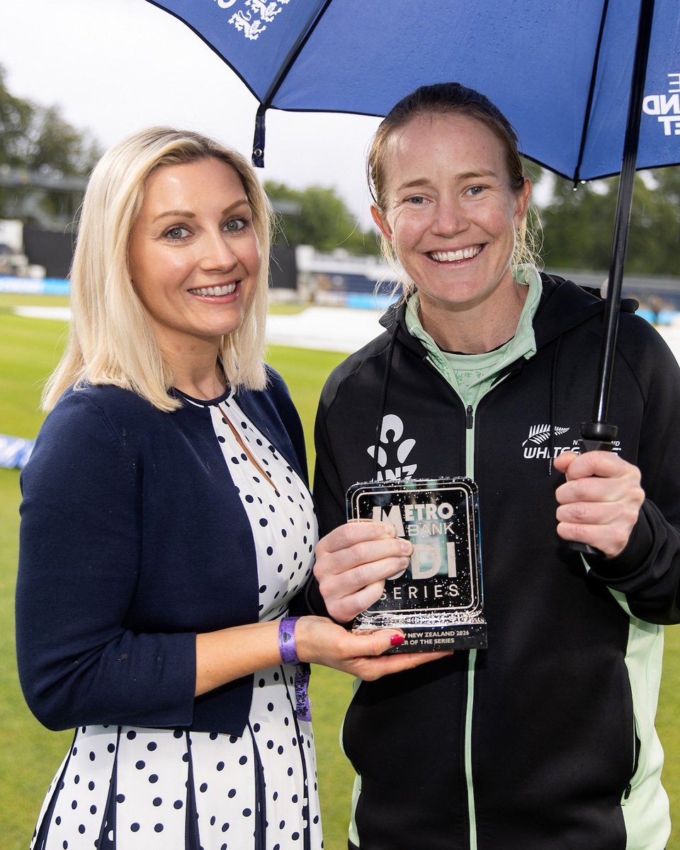 WHITE FERNS tweet media