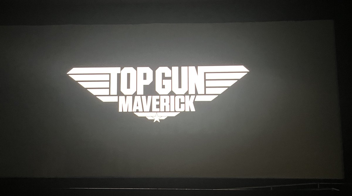 saviorseresin's tweet photo. absolutely nothin’ like it. #TopGun #TopGun40thAnniversary @TopGunMovie https://t.co/p9pFGJHvDJ