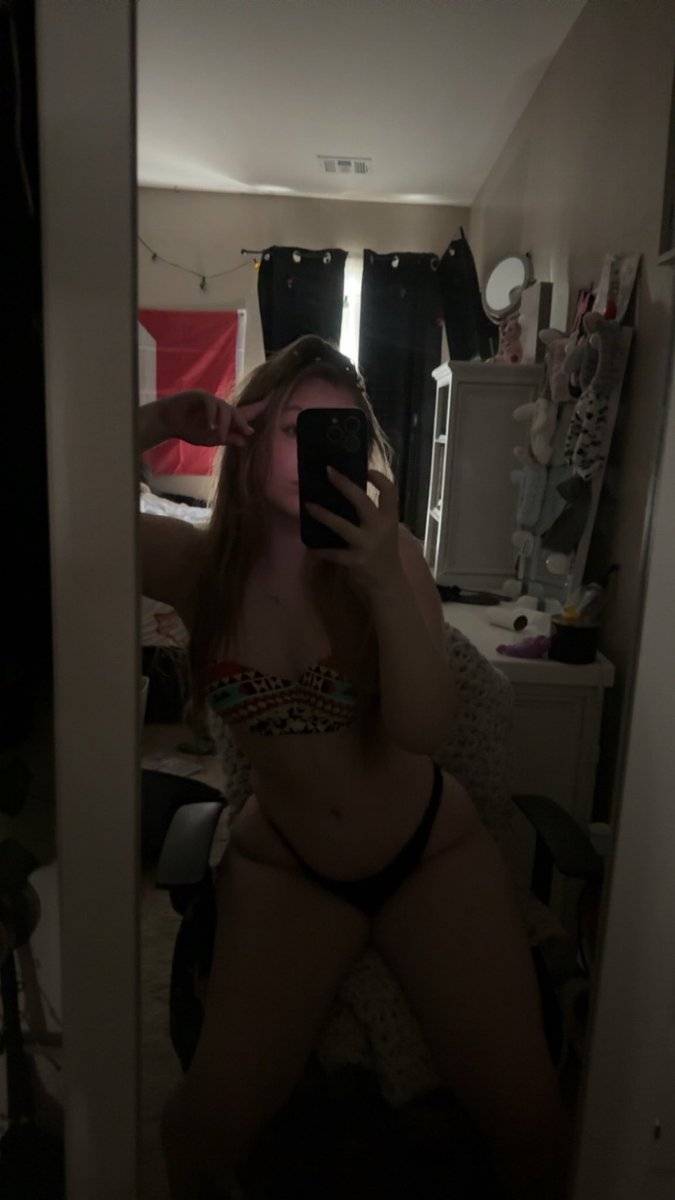 Chloe tweet media