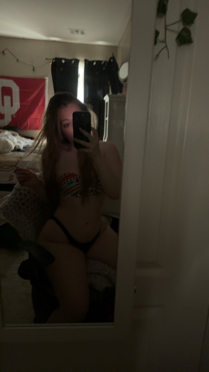 Chloe tweet media