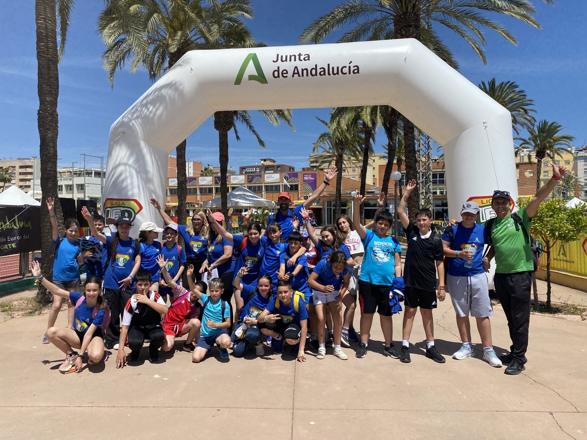 SanAndresCEIP's tweet photo. Gran ejemplo de constancia, sacrificio y superación el llevado a cabo por alumnado del @SanAndresCEIP en la #ligaLED ¡Enhorabuena! @EducaAnd https://t.co/EfxKpN7qll