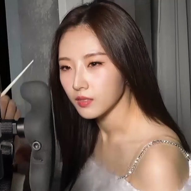 thinking of haseul tweet media