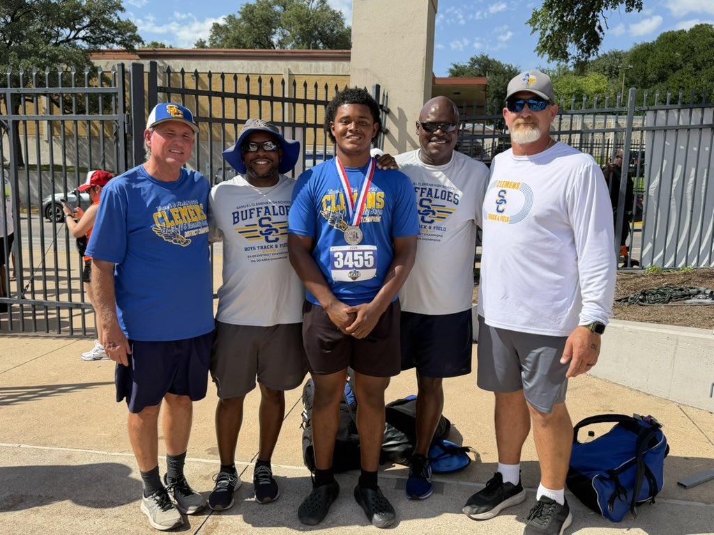 Cyelan_Whitley's tweet photo. 2nd place UIL TX 6A Boys Discus
New PR &amp; School Record 184’8”

Testament to what faith, determination &amp;
hard work will do🙏🏽 #AGTG #GodsPlan 
@CruitClemens @scclbuffs @scbuffalostrong @SCUCISD @coachjimmygonzo @fedoras_rule @uiltexas @TXMileSplit https://t.co/6gNPquLhkb