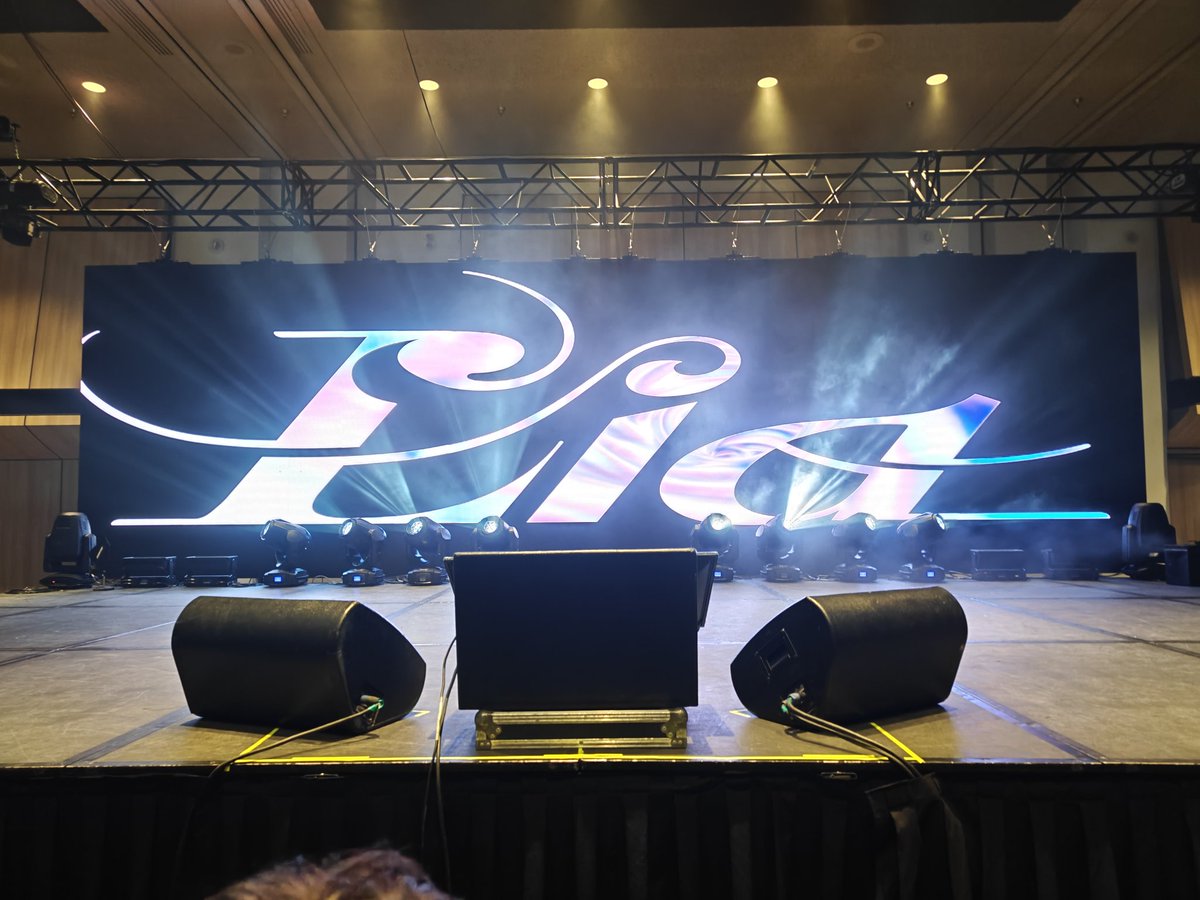 Yipstery's tweet photo. Its time https://t.co/8V7AU0C9DO