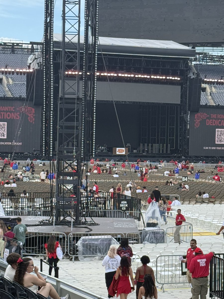 LucasMcW's tweet photo. @Ticketmaster You might want to let people know when they’re buying restricted view tickets. I didn’t pay $300+ a ticket to see half the stage. No one at @soldierfield fan services seems to care. https://t.co/1IBIKhow8g