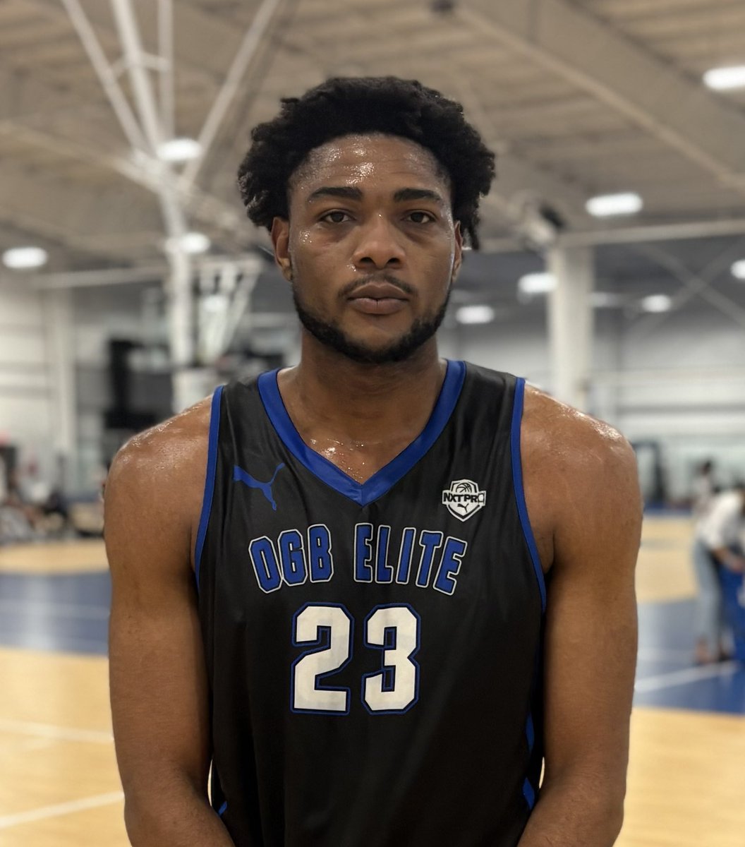 NERRHoops's tweet photo. David Julius is a force for @OGBELITE22 in the post on both ends of the floor!

Great size and frame at the forward spot and he uses it to his advantage to score at the rim and block shots. https://t.co/JYyVzDjGZe