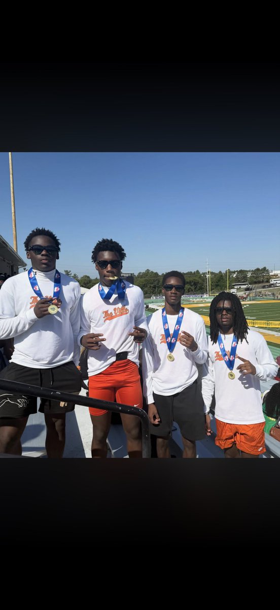 blakeraley's tweet photo. Football players working in the state track finals today @CoachGardner53: 4x100 State Champs: @PrimeTime_J12 @TahlibNelson843 @KyrellJamison & @CamariB8. Add ‘26 unsigned @CamariB8 200M State Champ 🥇 & 100M 🥈, @KyrellJamison 400M 🥈, @ ‘26 unsigned @DanielBriscoe25 Hi Jump State Champ 🥇. #Come2TheVille