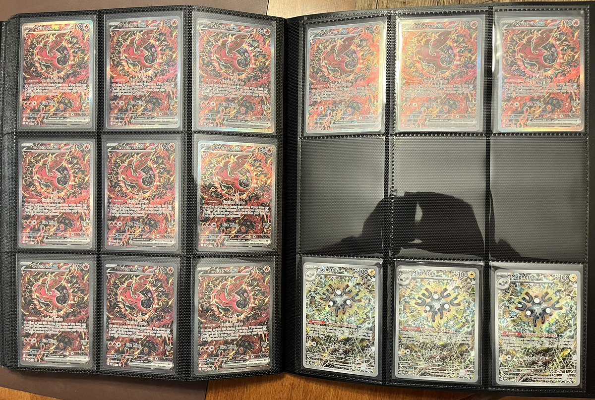 TuberTalk's tweet photo. @Prof_Atikin Old photo, but… do you even Oricorio bro? https://t.co/ONGlWIyWs9