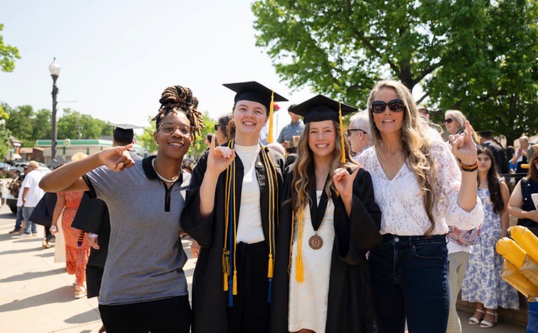 ESUHornetsWBB's tweet photo. Celebrating two Hornet greats 🎓🖤💛

Today we honor our graduating seniors, Gracie Gilpin and Macey Gandee, for everything they’ve given to the Lady Hornets

From early mornings in the gym to unforgettable moments on the court, your leadership, toughness, and commitment have left a lasting mark on our program. You’ve represented the Hornets with pride and set the standard for those who follow.

We’re proud of all you’ve accomplished and even more excited for what’s ahead. Once a Hornet, always a Hornet. 💛

#BuzzDifferent #StingersUp