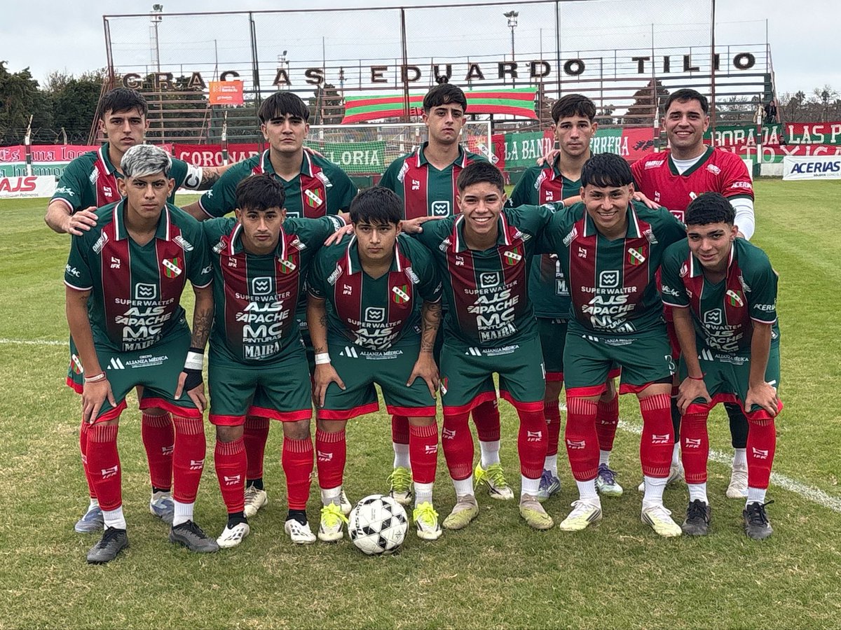 SACLasParejas's tweet photo. #𝑳𝑰𝑮𝑨𝑪𝑨Ñ𝑨𝑫𝑬𝑵𝑺𝑬 ⚽️
💚❤️ ESTE ES EL FAMOSO LOBO, LOS PUNTOS EN CASA!
⚽️ Hoy, sábado, Sportivo recibió en el 4 de Septiembre, a Belgrano por la fecha 13 del #AperturaLCF https://t.co/5JmxuY2YbE