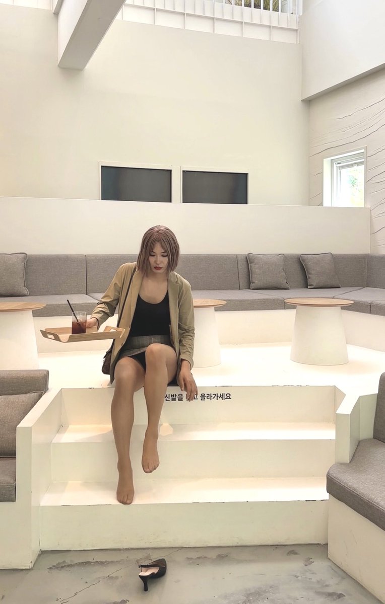 라모레 tweet media