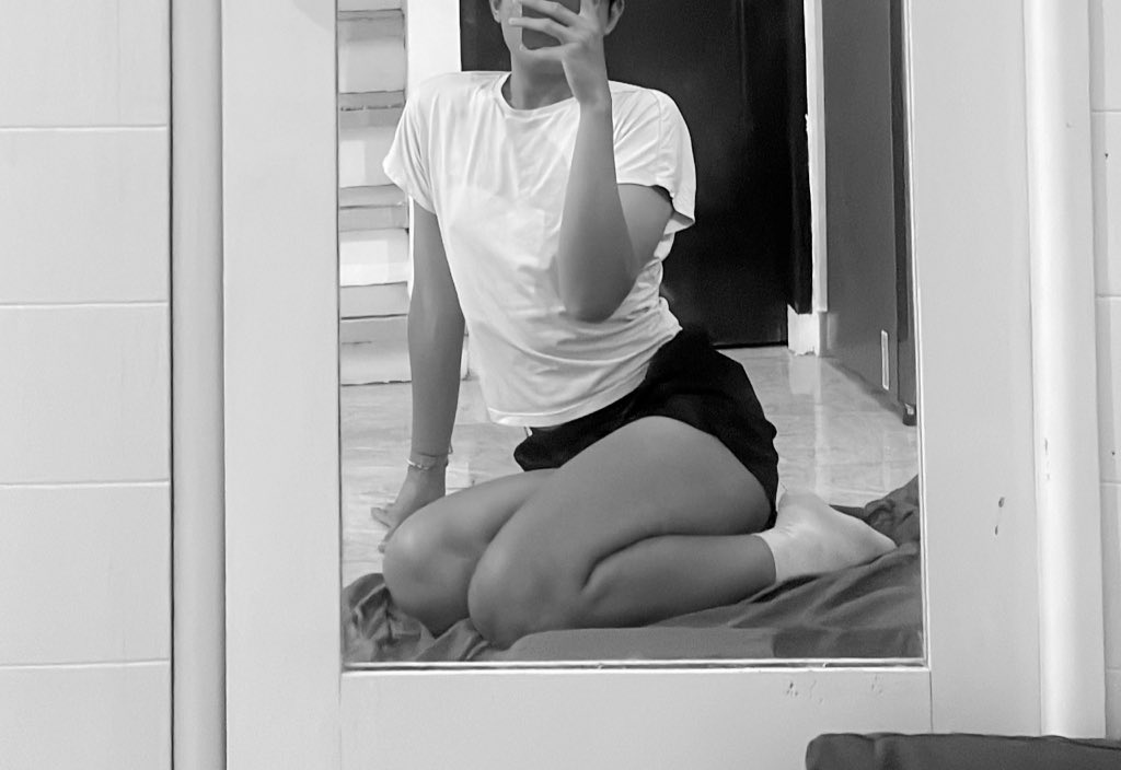 ___zibo's tweet photo. POV : being #botttom #gaybali  is basically cardio, acting, and emotional support all at once. https://t.co/kmwHNxEYmz