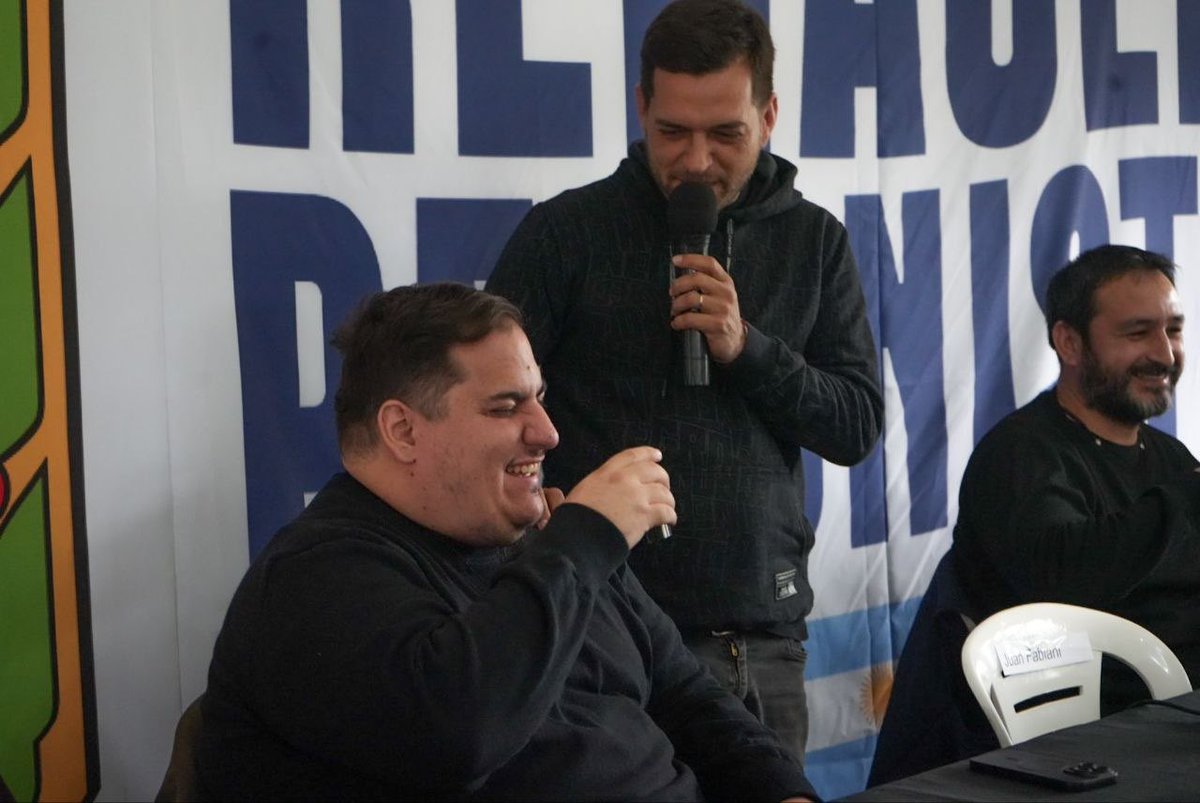 Srefidanza's tweet photo. Acompañamos el lanzamiento de Renacer Peronista en Almirante Brown, junto a @JuanoFabiani, Jorge Romero y Mónica Brítez.

Quiero felicitar a los compañeros y compañeras por asumir este desafío, por comprometerse con esta etapa y por involucrarse para que el peronismo vuelva a construir la alternativa que tanto necesitamos en Argentina.