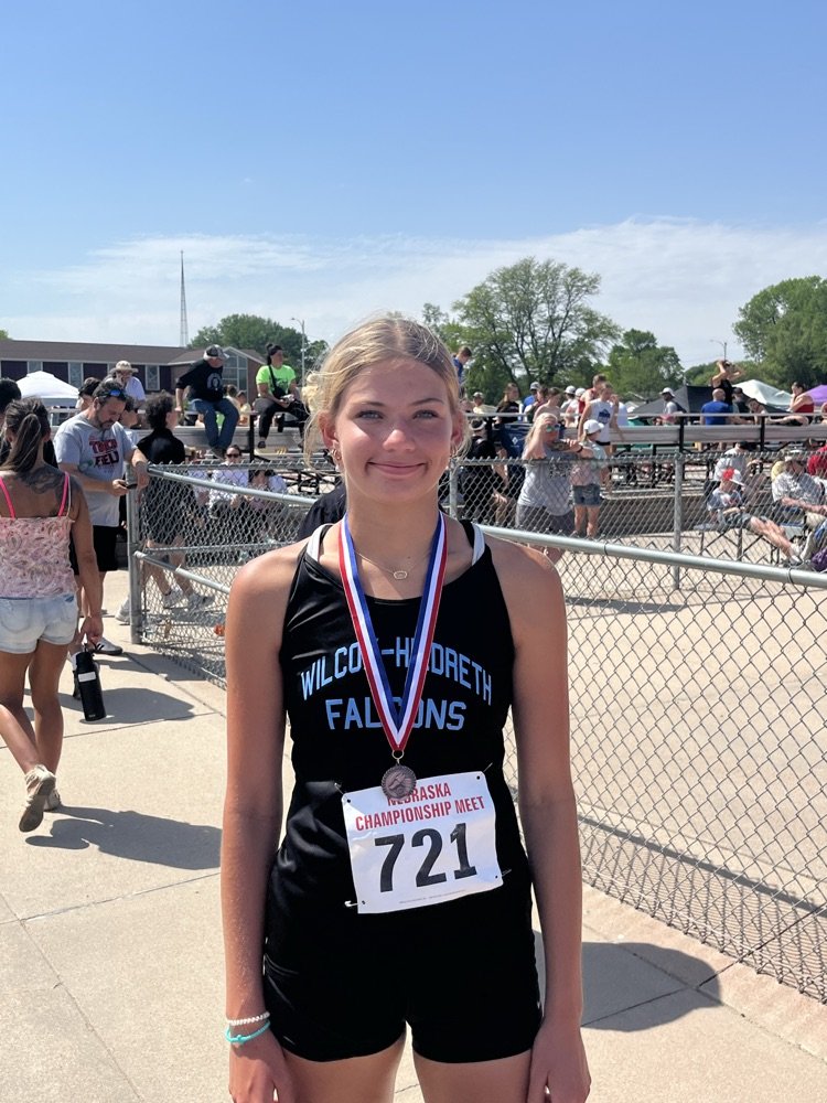 whfalcons's tweet photo. Elsie Donley secures a medal at the JH State Track and Field meet, clearing 4'10" in the high jump and finishing in 8th place! Ellie Blank finished 10th in triple jump, missing the finals by just one place! Congratulations Elsie and Ellie on a great day and season! https://t.co/sDpH9NlQpY