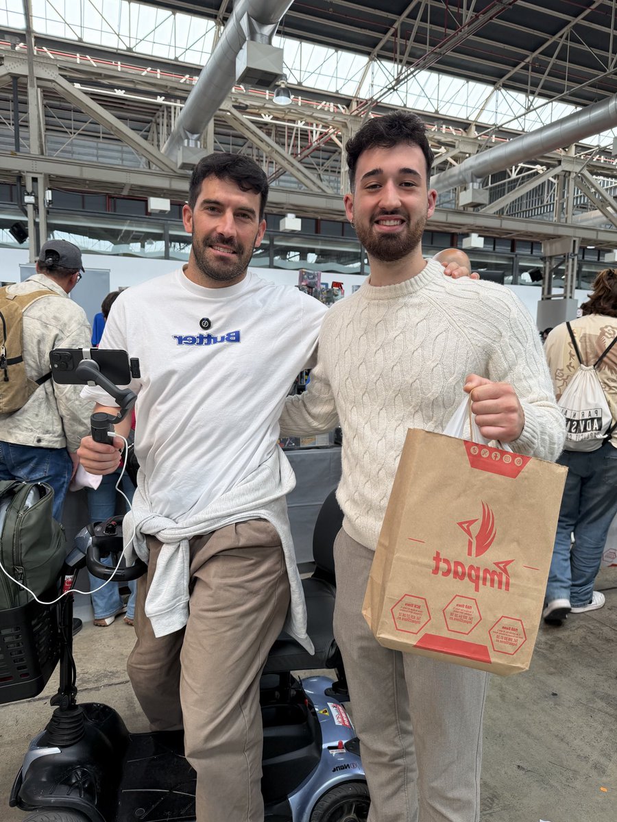 Janituuu05's tweet photo. Muchísimas gracias por las fotos @metricar_twitch y @Aliens_Garage 
¡Viva el coleccionismo de videojuegos y la pasión en ello!

#Retrobarcelona2026 https://t.co/gK5b2MHBaC