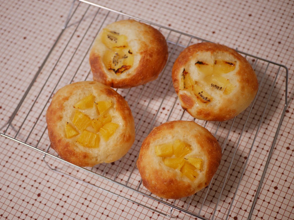 emi tweet media