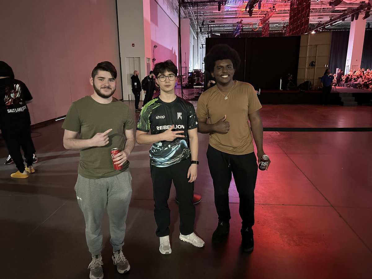 TalusR6's tweet photo. Fire to meet you goats @SpoitR6 @RexenR6 @ShopifyRebels https://t.co/6pGqOxnffr