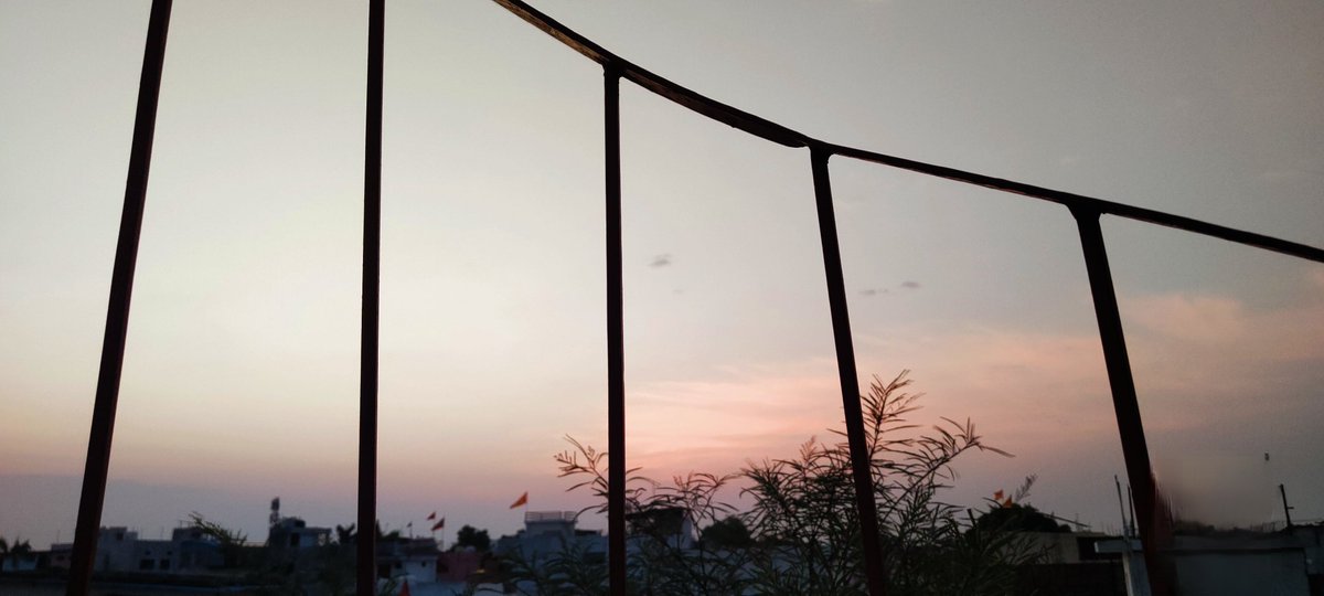 9_praptisharma's tweet photo. 5:21 🌻 https://t.co/HPoJkR164N