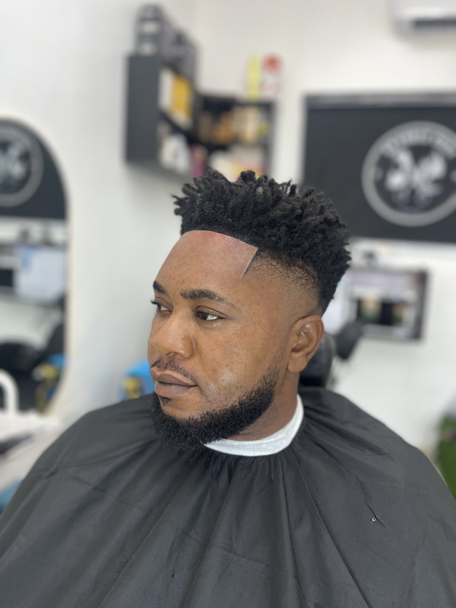 sparklecutz's tweet photo. Sparkle Cutz does it better https://t.co/Ux9SVXI3JR