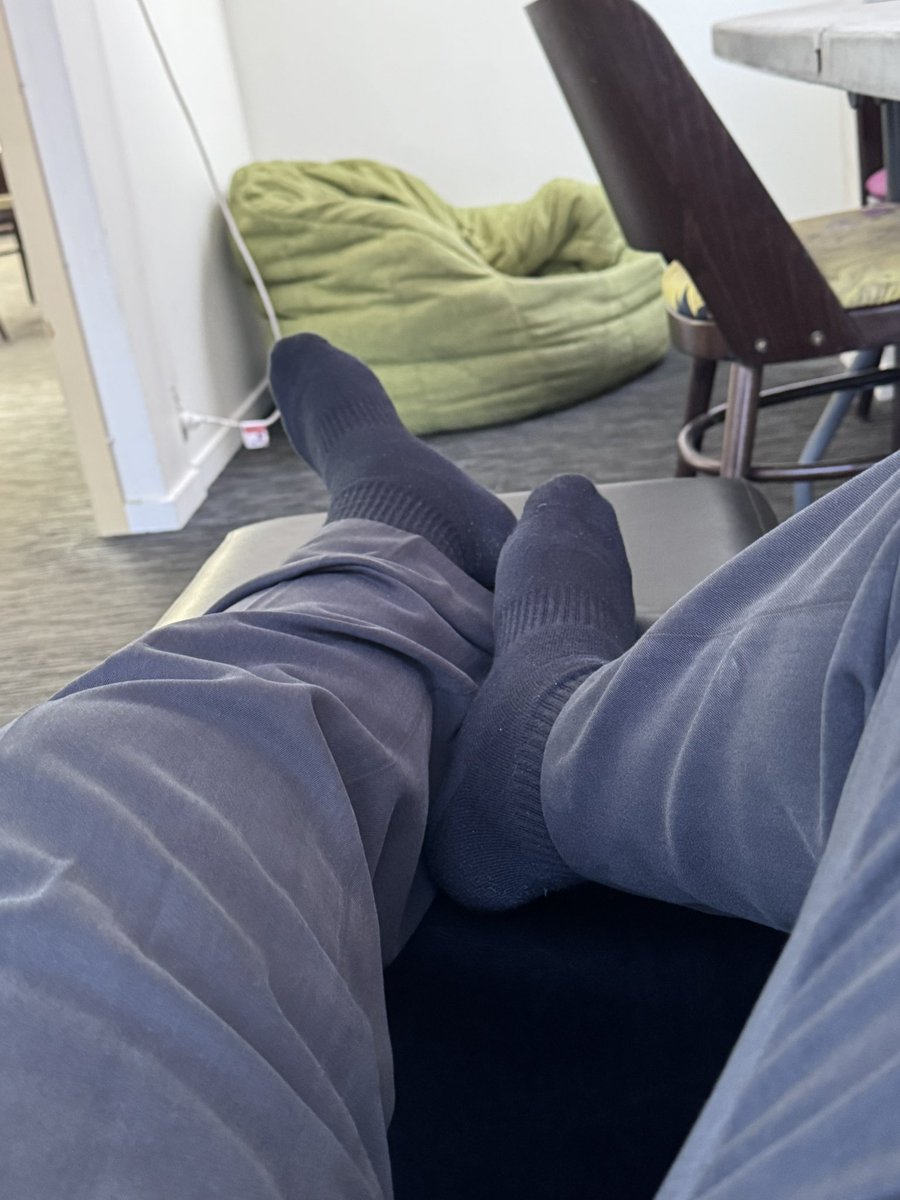 GilbertSun1's tweet photo. Working working working https://t.co/g9Jpoo2Oso