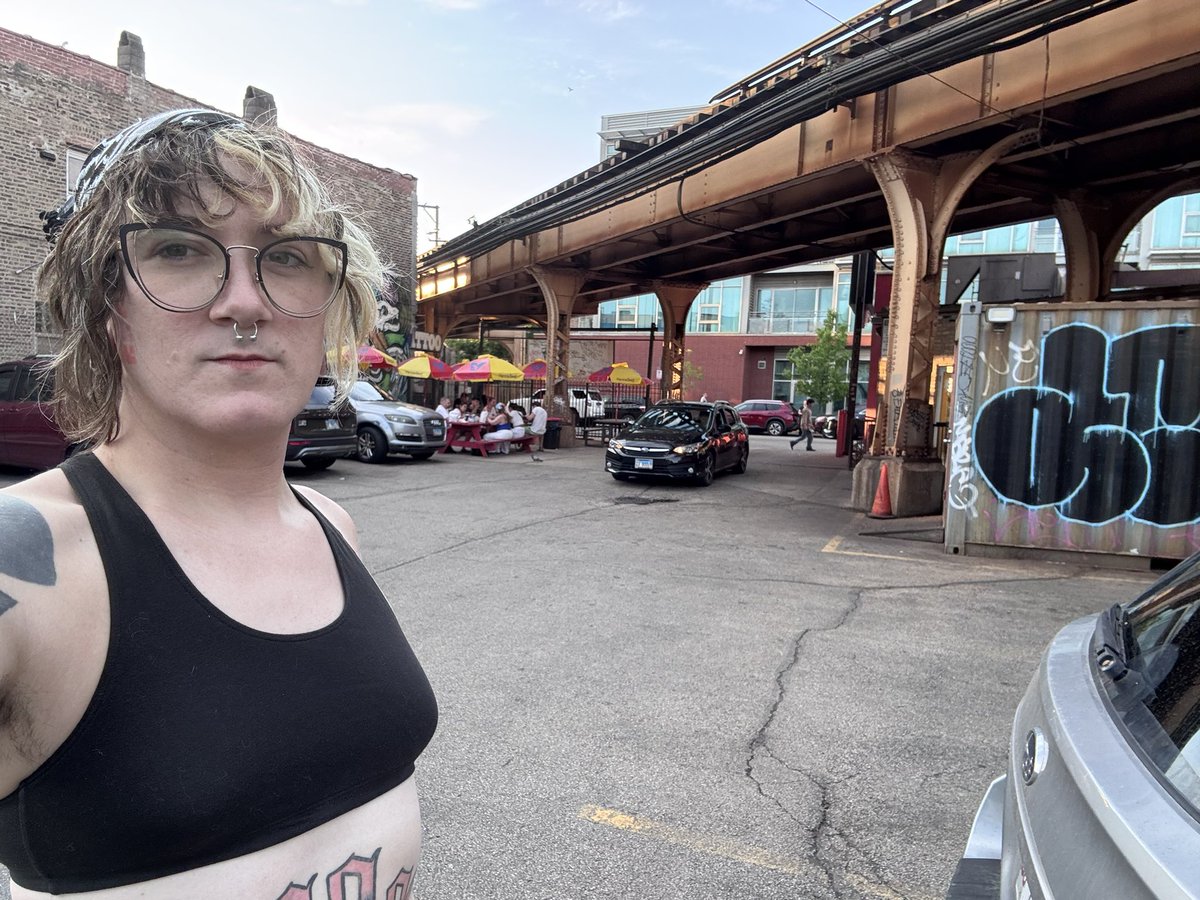 Midwestrogen tweet media