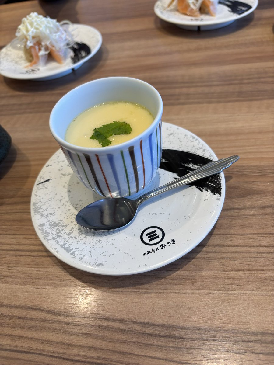 パ ン ダ tweet media