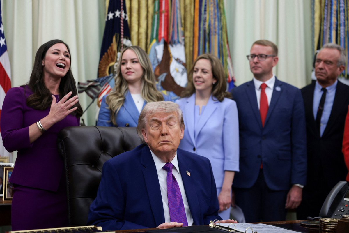 Republicans against Trump tweet media
