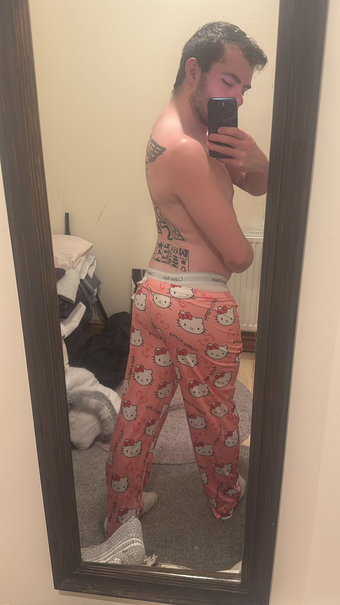 RyanJonesofficial tweet media