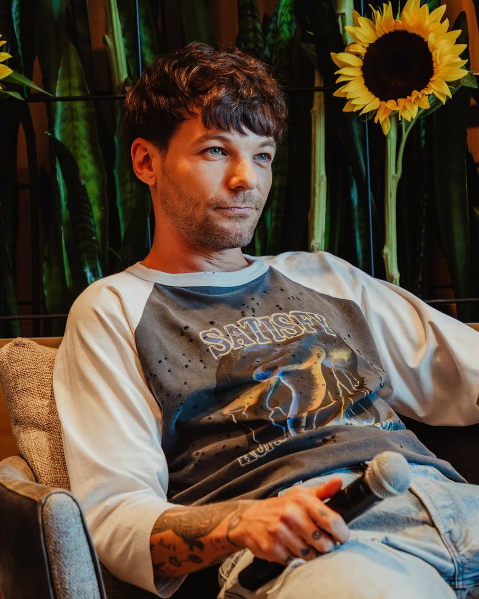 Louis Tomlinson Updates tweet media