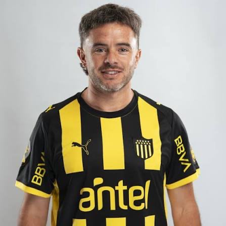CAPEstadistica's tweet photo. 215 partidos en Peñarol para Lucas Hernández. https://t.co/nrPGpqAWi9