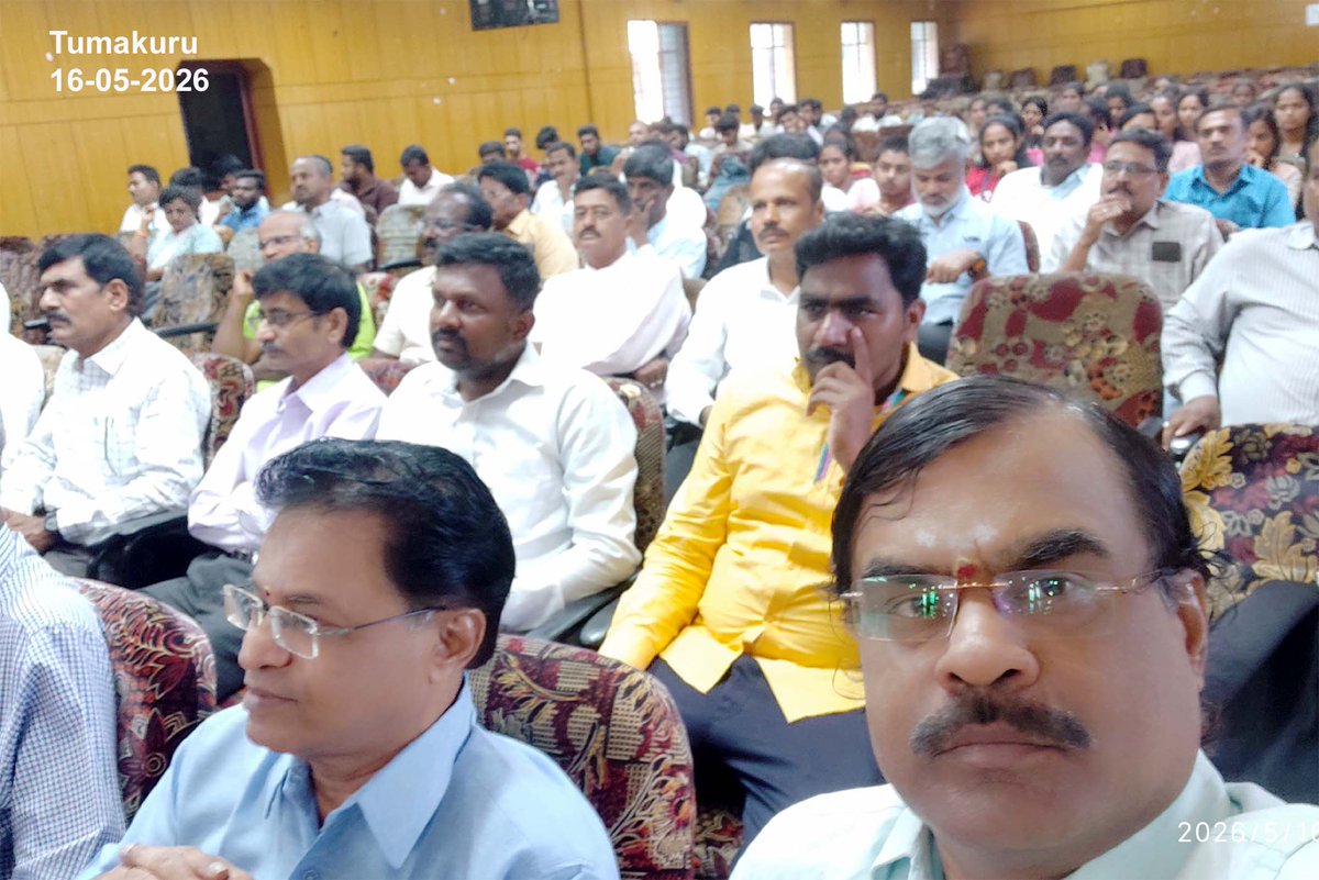rsitmk's tweet photo. ನಾಡಿನ ಪ್ರಸಿದ್ಧ ಪರಿಸರ ತಜ್ಞರೂ, ವಿಶೇಷವಾಗಿ ಜಲಸಂರಕ್ಷಣಾ ಪರಿಣತರಾಗಿ ಹೆಸರು ಗಳಿಸಿರುವ ಶಿರಸಿಯ ಶ್ರೀ ಶಿವಾನಂದ ಕಳವೆಯವರನ್ನು ಭೇಟಿ ಮಾಡುವ, ಅವರ ಮಾತುಗಳನ್ನಾಲಿಸುವ ಸುಸಂದರ್ಭ ಇಂದು (ದಿ.16-05-2026) ನನಗೆ ಮತ್ತು ವಿಶ್ವನಾಥನ್ ಗೆ ಒದಗಿಬಂತು. https://t.co/lKfJ07Cli1