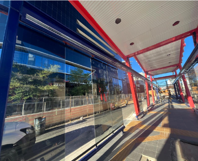 JDA_joburg's tweet photo. 🏗️Construction progress continues at the Rivonia BRT Station as finishing works move ahead.

Ongoing activities:

• Installation of the glass façade
• Pouring of screed at Rivonia Rd &amp; Sandton Dr
• Reinstatement of paving completed at Rivonia Rd &amp; Sandton Dr

#JoburgReimagined https://t.co/9sK1q01zMu