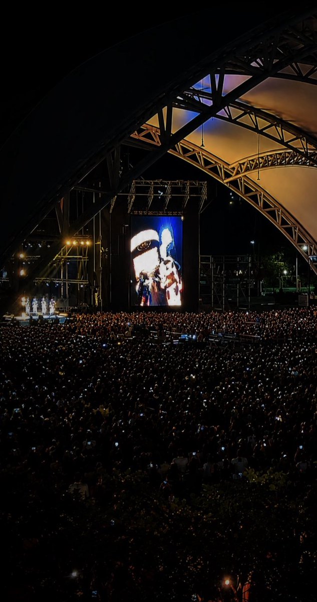 Xenn_Os's tweet photo. @taylorjustaylor Mira @dannajustdanna, un foro de 18,000 personas totalmente lleno y en concierto propio sin festivales, tú ni 20,000 personas juntas en la capital 😂 https://t.co/dUIAHRWvW1