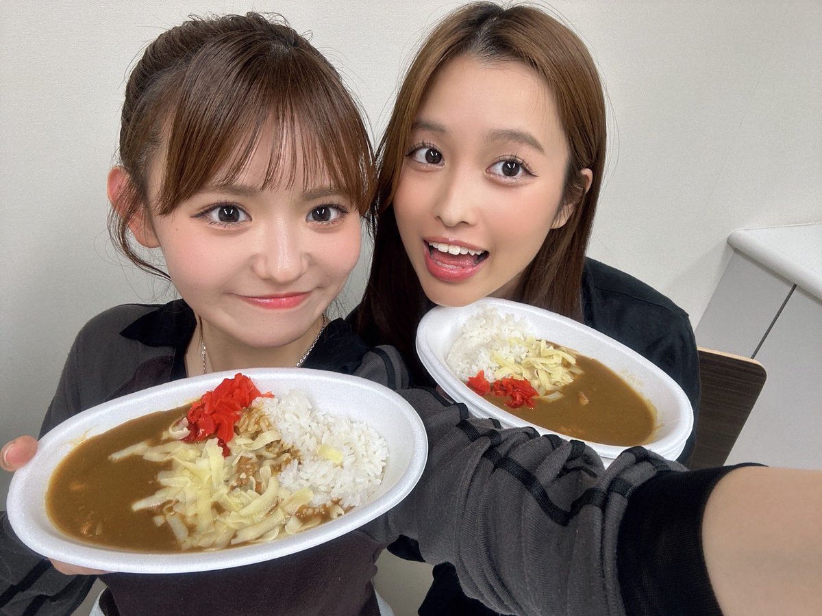 YUI tweet media