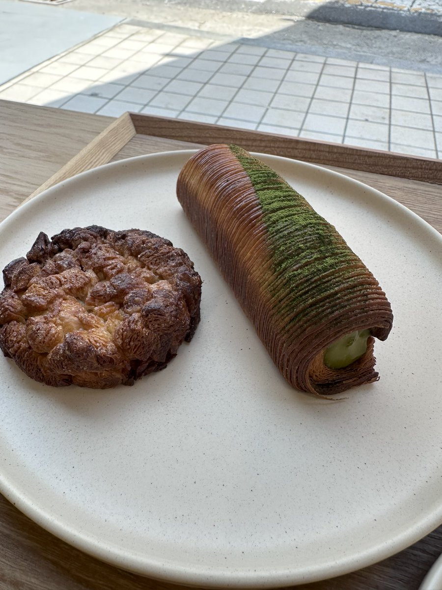 고요한 tweet media