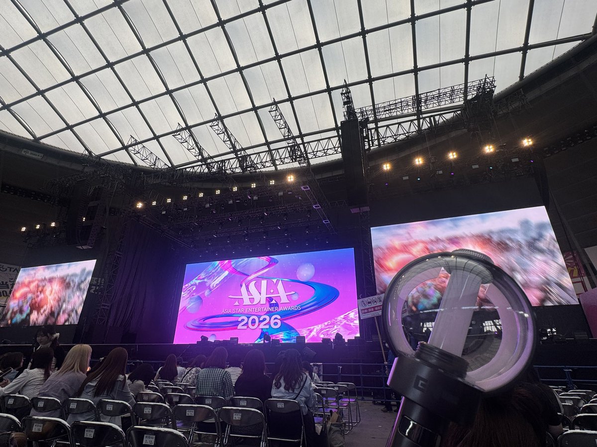 EngeneHatsue's tweet photo. 改めて！
ASEA2026
ステージも花道もよく見えた🥺

フィナーレで挨拶し合うENHYPEN、&amp;TEAM、ALD1の面々見て泣きそうだったんだけど、帰りに音楽聴いてたらinto the I-LAND流れてきてほんとに泣くかと思った😭

帰宅前にラーメン立ち寄り〆🍜 https://t.co/D3H1Cl7otO