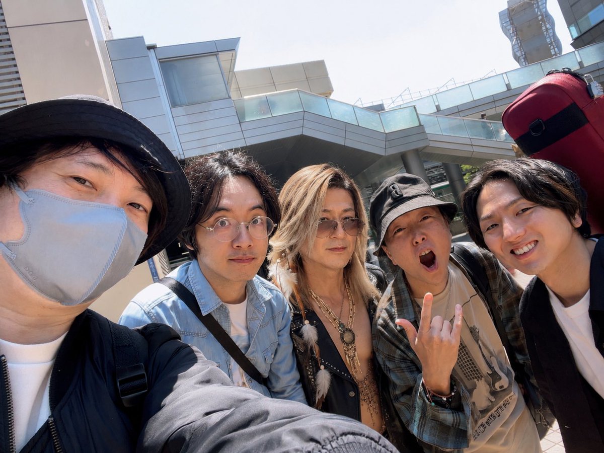 pique_rock's tweet photo. 本日はSPELL PANICスタジオでした🍒

8/15 川崎セルビアンナイトに向けて、
仕上がりかなり良い感じです…😎🔥

ABC愛全開の激アツセトリで、
全力ぶつけにいきます！！

これはぜひ現地で一緒に楽しんでほしい☺️

チケット予約は各メンバーDMまで📩
お気軽にどうぞ✨

 #acidblackcherry  #yasu  #淳士