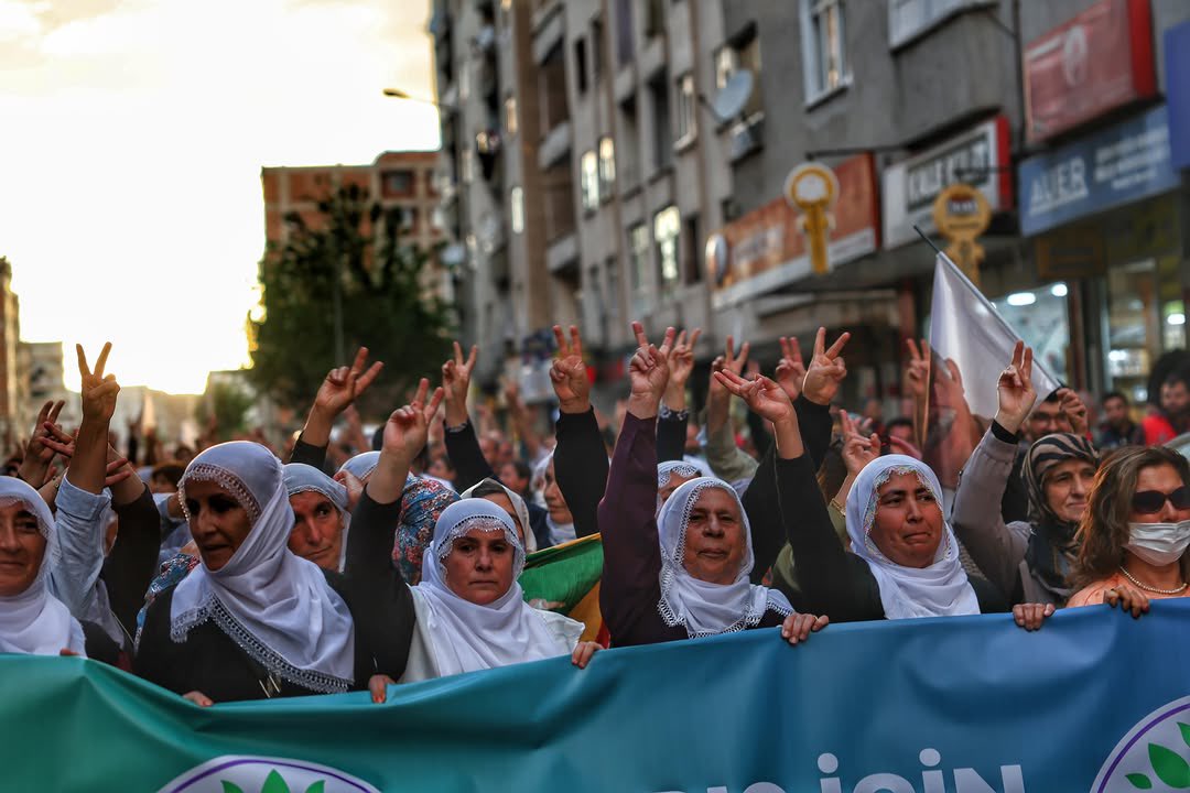 Semra Akyüz tweet media