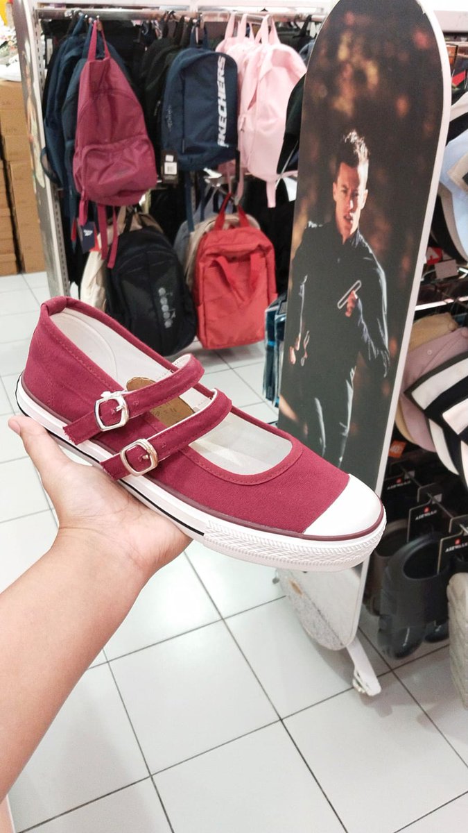 jyekshim's tweet photo. airwalk marry jane, size 36 37 39 cuma 100ribuan aja nih🤩 https://t.co/pAMH1OFQ05
