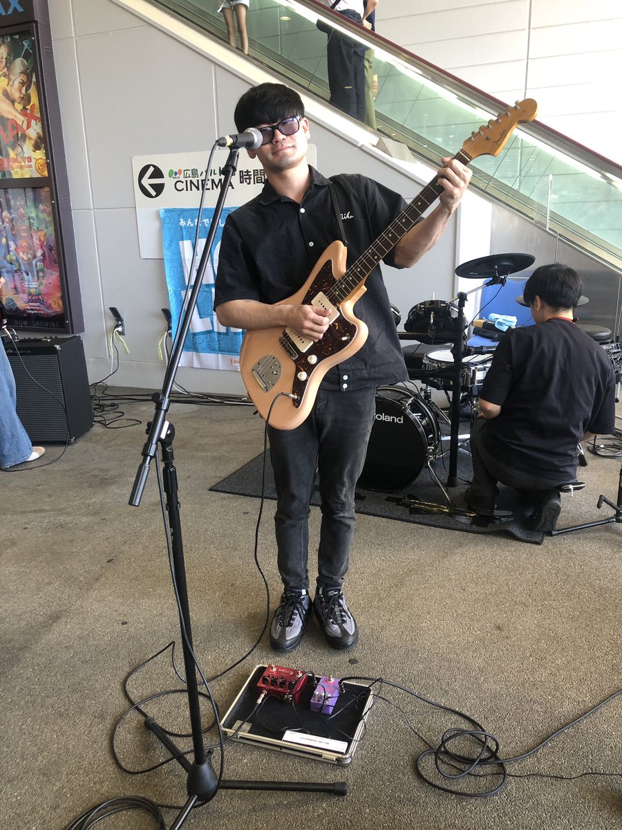 HOTLINE_アコパラ tweet media
