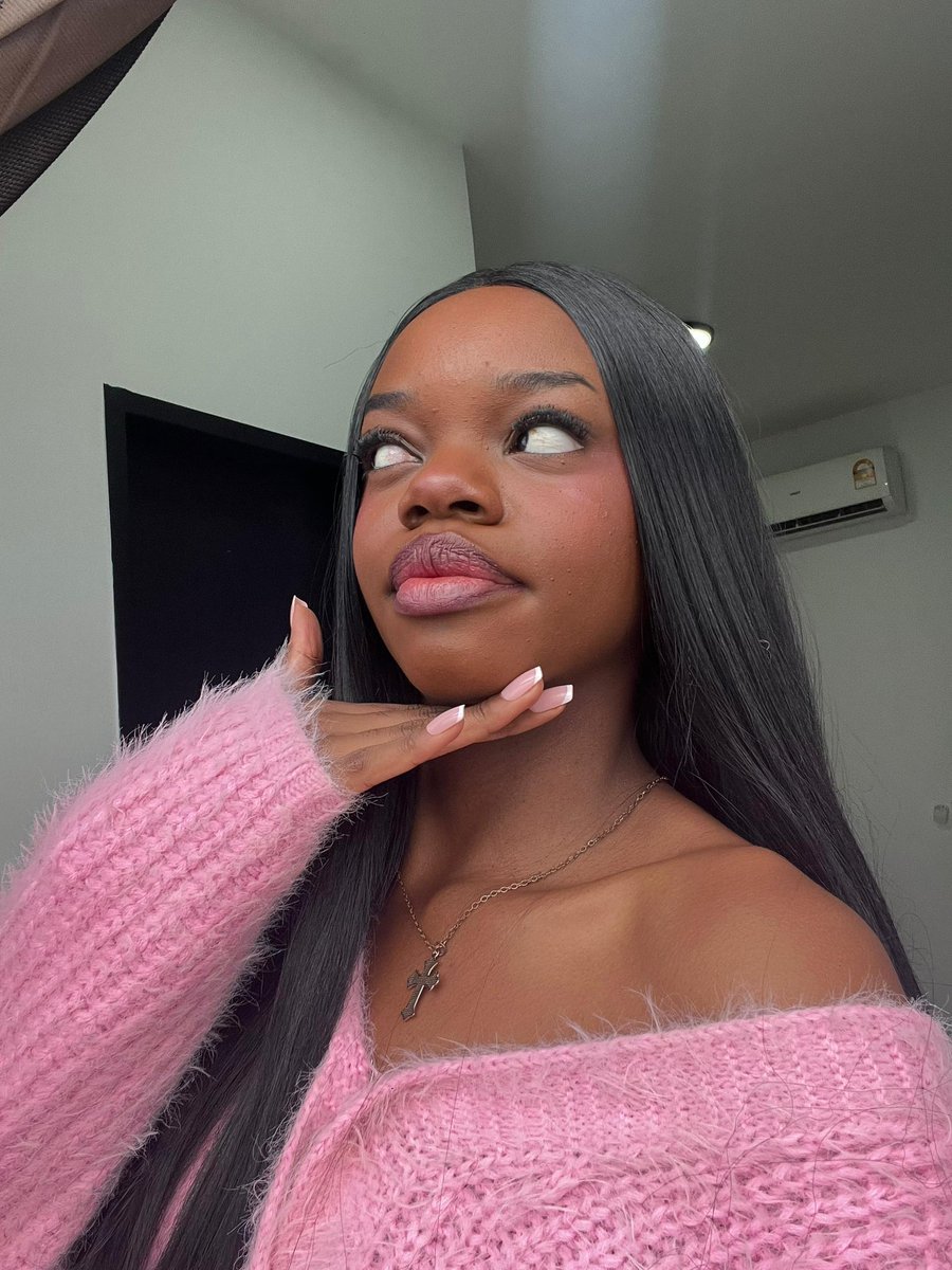 dayahjeem's tweet photo. and this with dark skin dia nampak light pink but still fits!😍💕 https://t.co/qgeehPYkZK