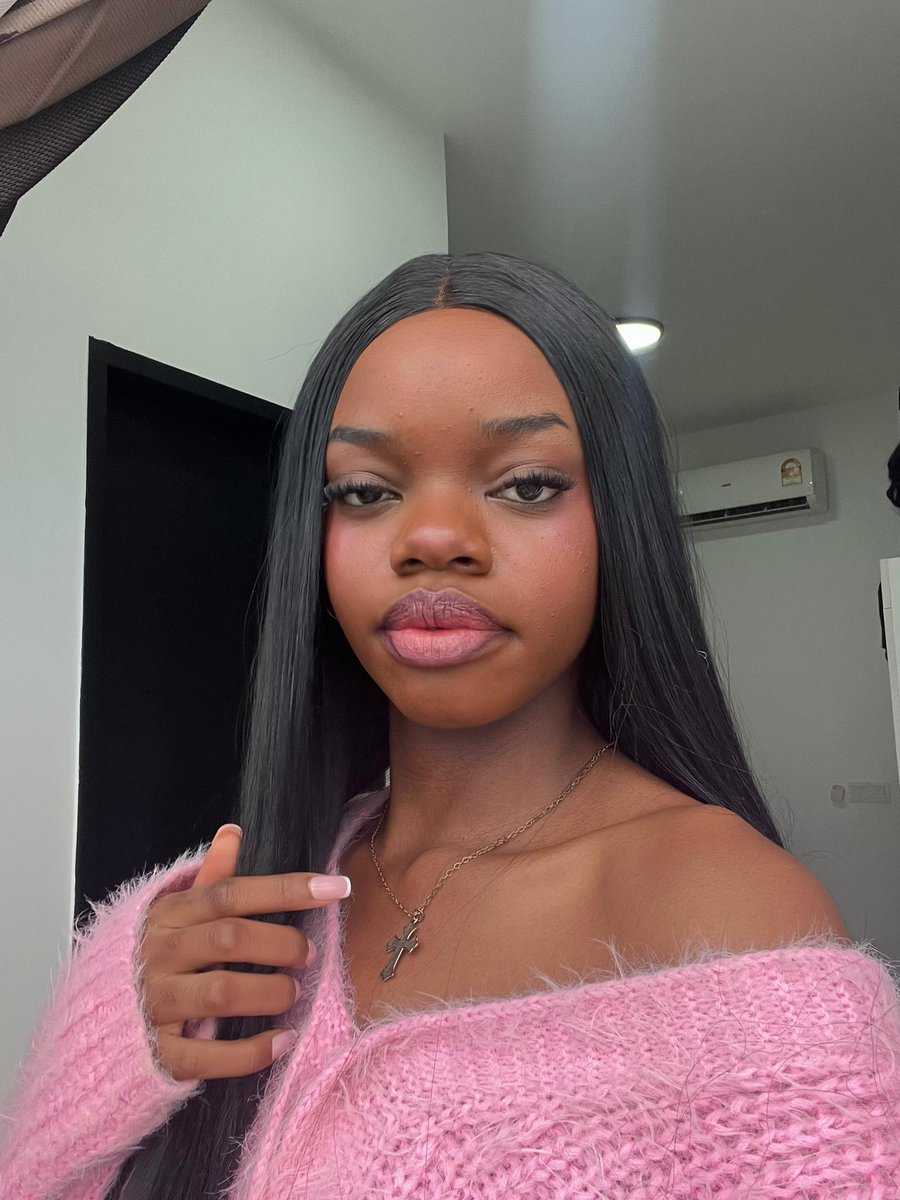 dayahjeem's tweet photo. and this with dark skin dia nampak light pink but still fits!😍💕 https://t.co/qgeehPYkZK