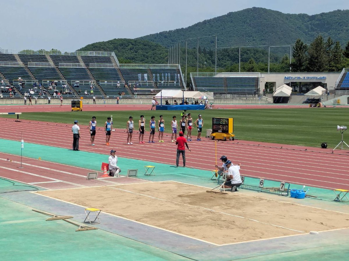 GoodLUCK_AC's tweet photo. 【レースリザルト✏️】
5/17(日)第68回東日本実業団陸上競技選手権大会 その1

🔹男子3000mSC タイムレース決勝1組
2着 山下 唯心 9:32.45(総合12位) 社PB🎊
3着 伊澤 優人 9:36.55(総合13位)

落ち着いたレース運びから、後半は互いに競り合い、ラストは組上位でfinish！

#GoodLUCK
#svolmerunning https://t.co/tL188rIIjl
