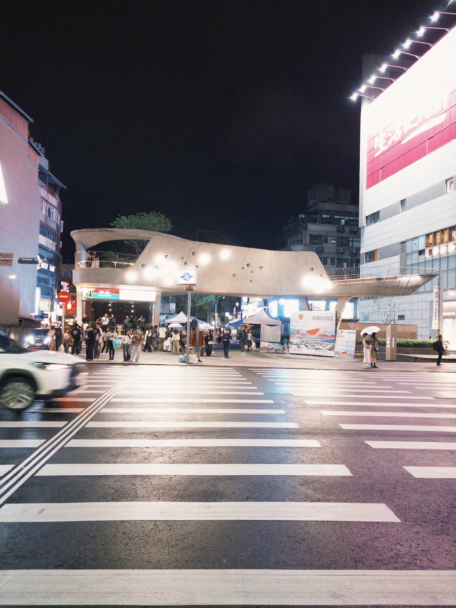 _bkyo_'s tweet photo. 台北市-中山駅 https://t.co/VwmGWiLUtc